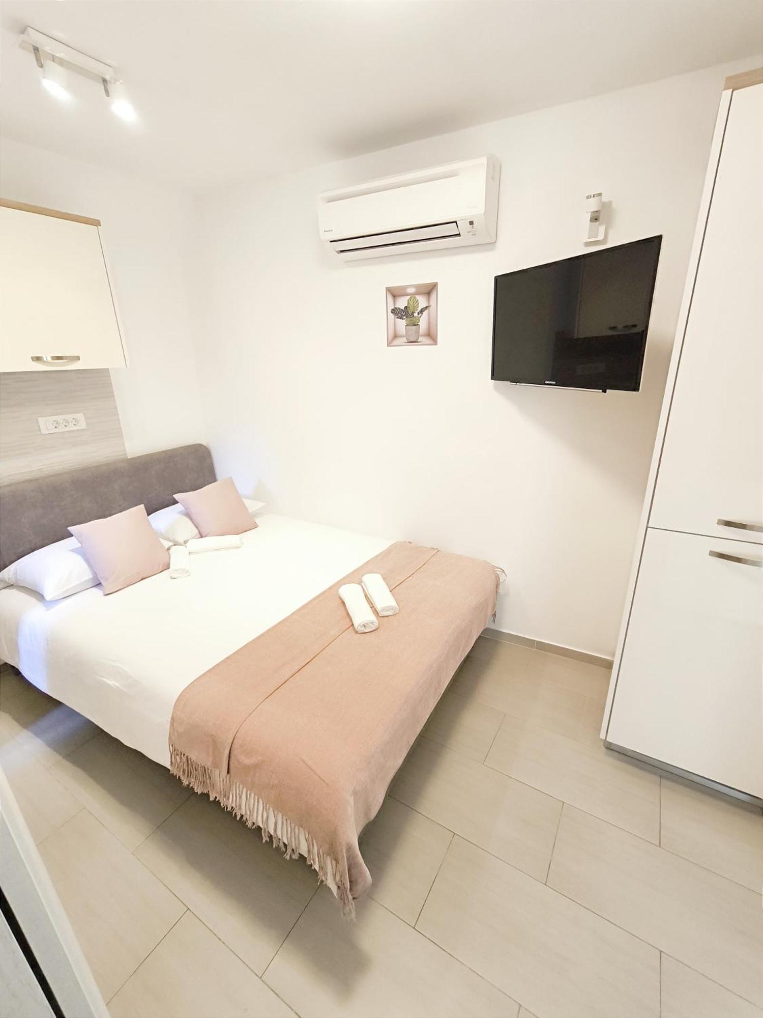 Central Apartment & Room Niko Split Kültér fotó